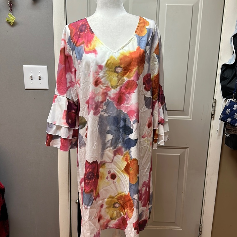 🎉HP🎉NWT floral dress, size xxl